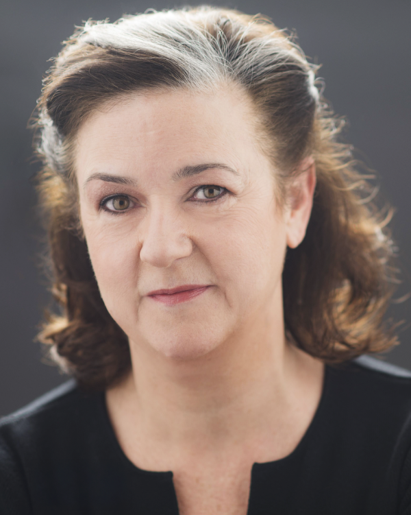 Elizabeth Pierotti photo