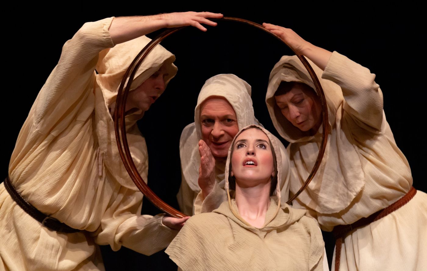 <p>Photo by Glenn Ricci</p>